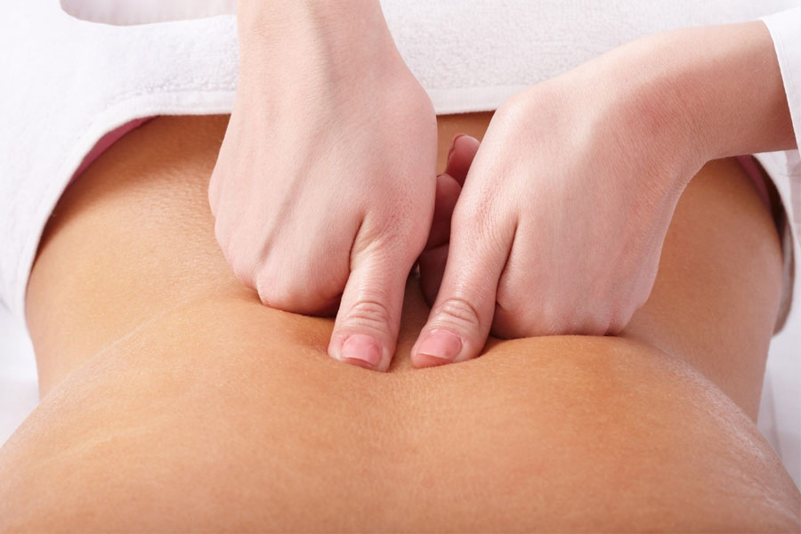 Traditional Vietnamese acupressure aims to stimulate acupressure points on the body to open up energy and restore the body's natural balance.